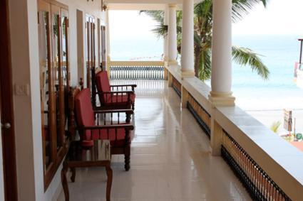Beach Florra Inn Kovalam Exterior photo