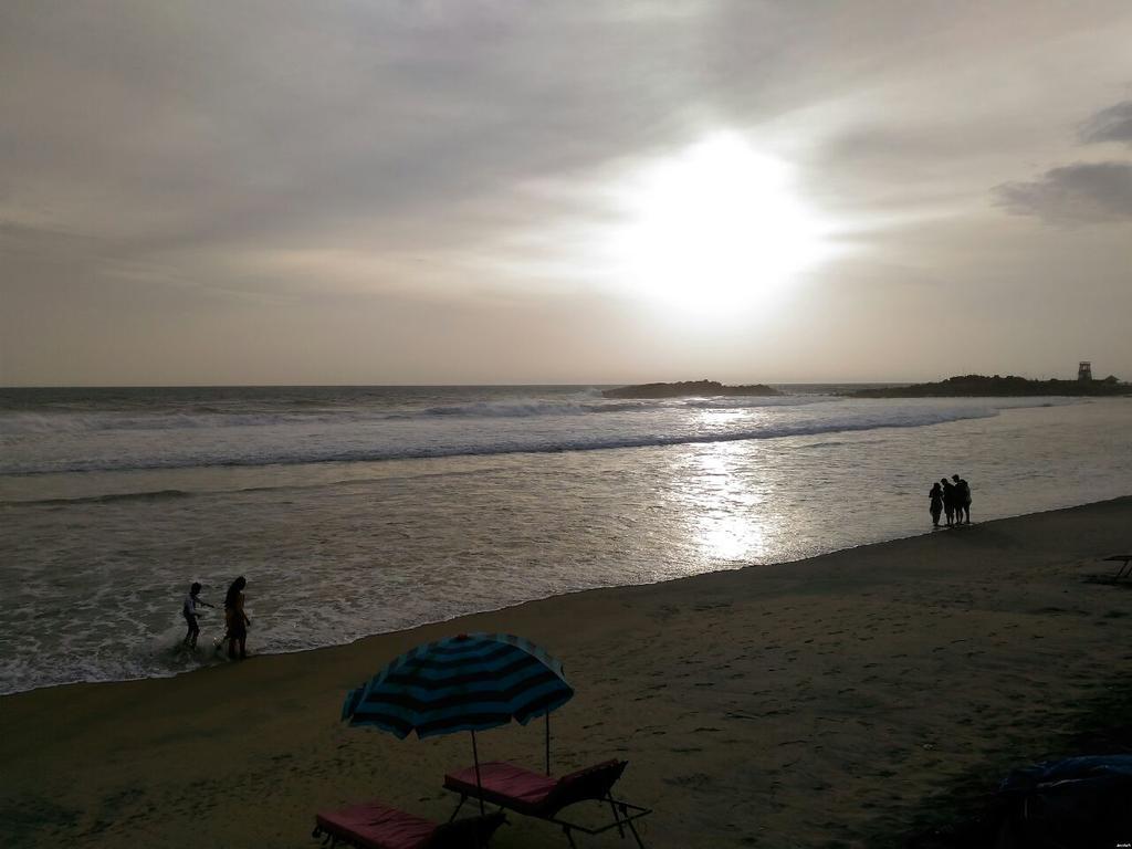Beach Florra Inn Kovalam Exterior photo