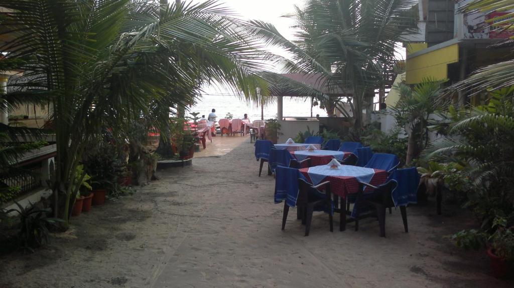 Beach Florra Inn Kovalam Exterior photo